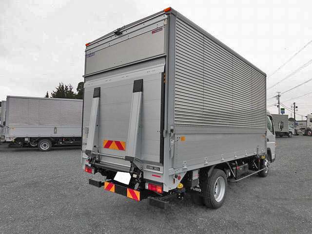 三菱ふそうキャンターアルミウイング小型（2t・3t）[写真02]