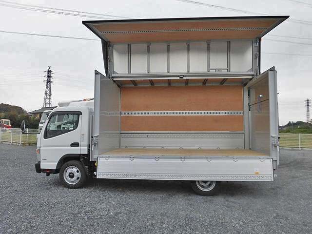 三菱ふそうキャンターアルミウイング小型（2t・3t）[写真04]