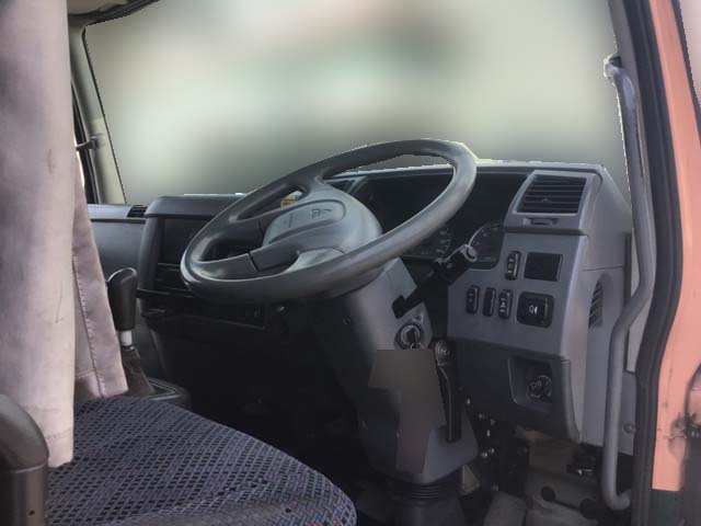 三菱ふそうファイタークレーン3段増トン（6t・8t）[写真25]