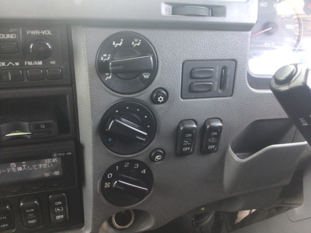 三菱ふそうファイタークレーン3段増トン（6t・8t）[写真31]