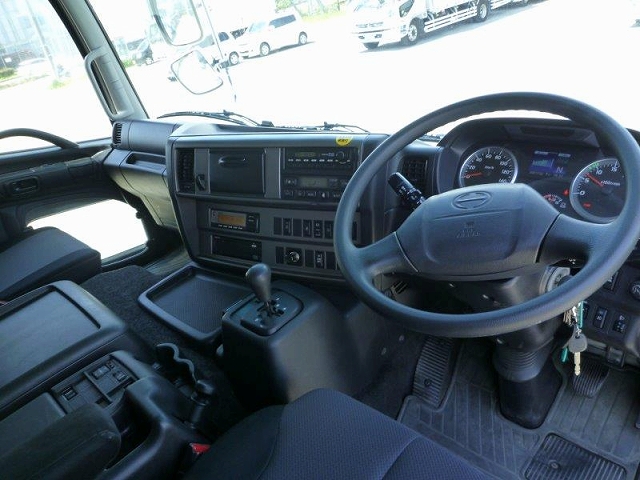 日野プロフィアアルミウイング大型（10t）[写真10]