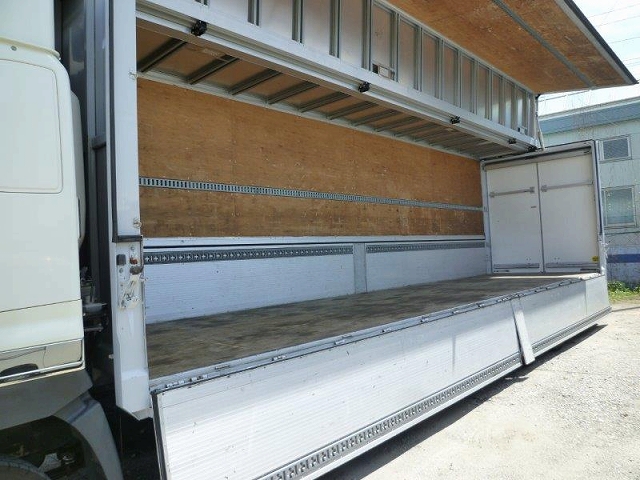 日野プロフィアアルミウイング大型（10t）[写真22]