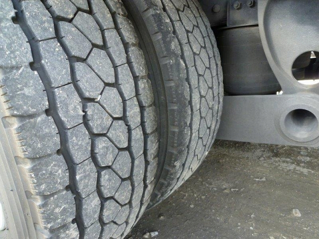 日野プロフィアアルミウイング大型（10t）[写真31]