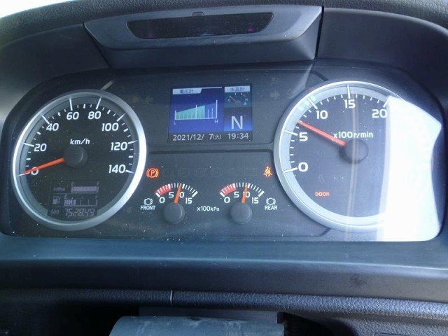 日野プロフィアアルミウイング大型（10t）[写真05]