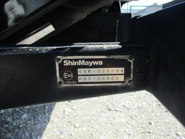 三菱ふそうキャンターアルミバン小型（2t・3t）[写真12]