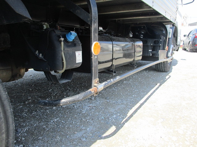 三菱ふそうキャンターアルミバン小型（2t・3t）[写真17]