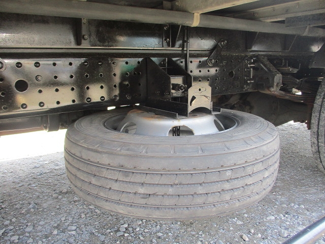 三菱ふそうキャンターアルミバン小型（2t・3t）[写真09]