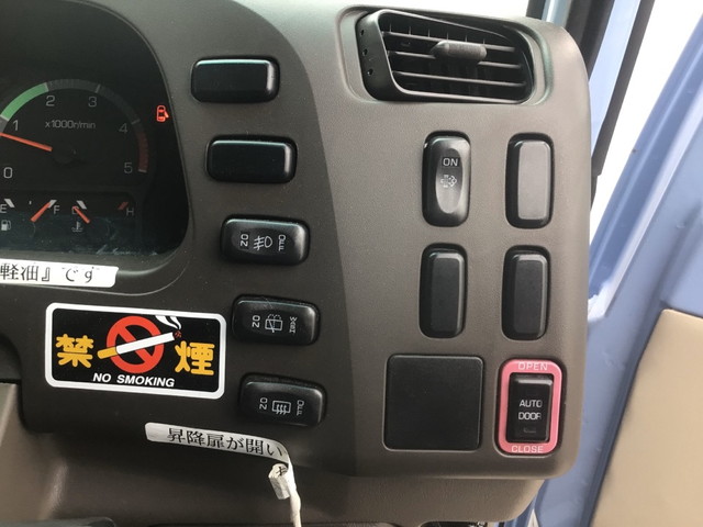 三菱ふそうローザマイクロバス[写真17]