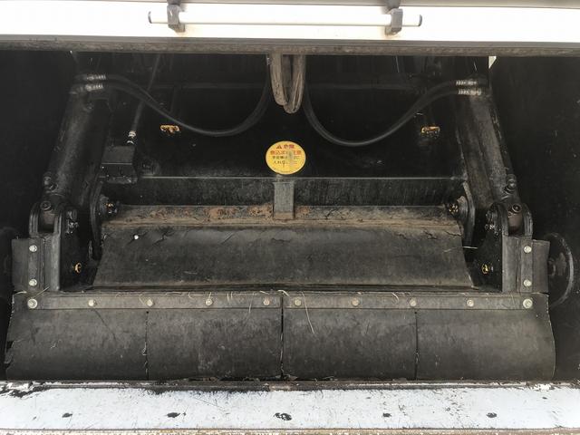 いすゞエルフパッカー車（塵芥車）小型（2t・3t）[写真14]