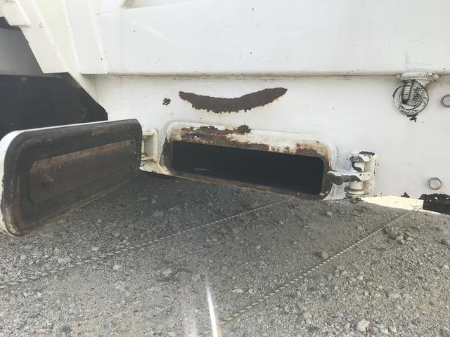 いすゞエルフパッカー車（塵芥車）小型（2t・3t）[写真15]