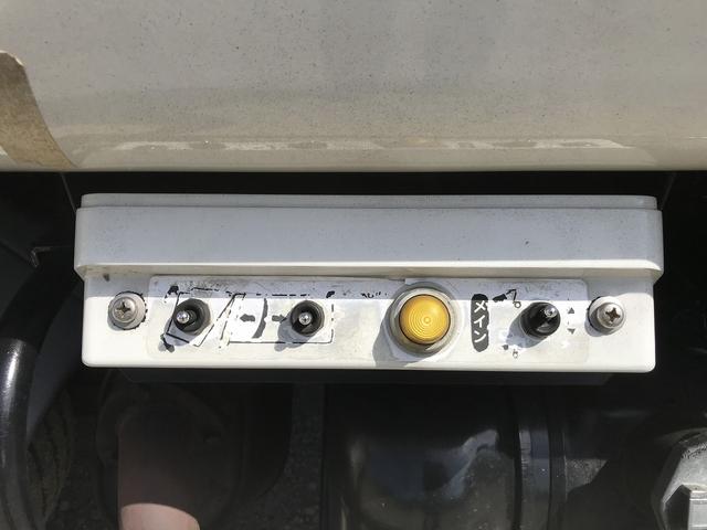 いすゞエルフパッカー車（塵芥車）小型（2t・3t）[写真28]