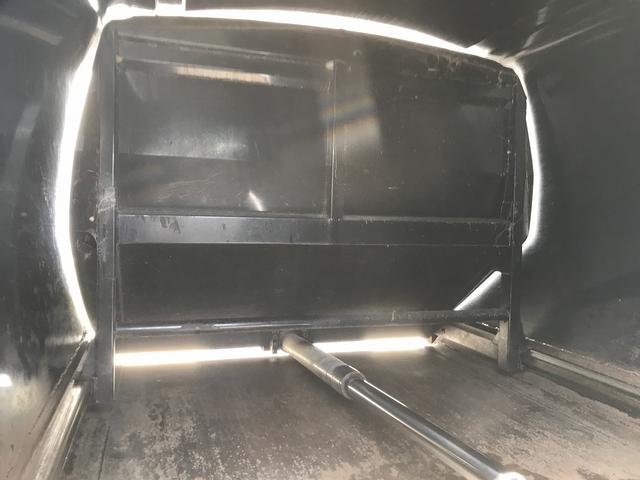 いすゞエルフパッカー車（塵芥車）小型（2t・3t）[写真32]