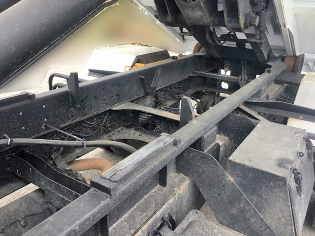 UDトラックスコンドルコンテナ専用車中型（4t）[写真18]