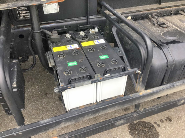 UDトラックスコンドルコンテナ専用車中型（4t）[写真24]