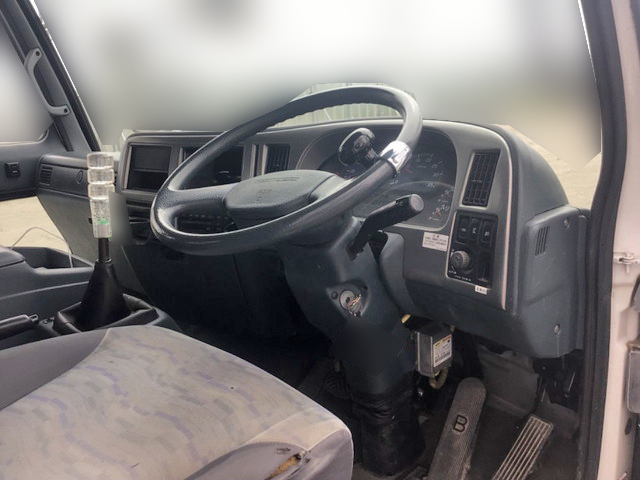 UDトラックスコンドルコンテナ専用車中型（4t）[写真33]