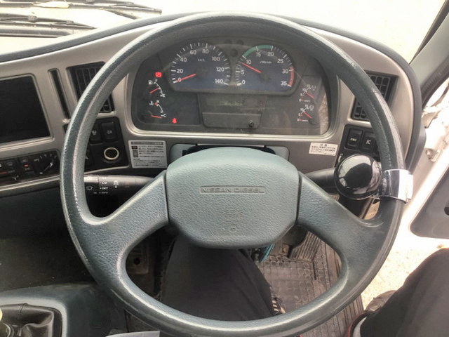 UDトラックスコンドルコンテナ専用車中型（4t）[写真36]