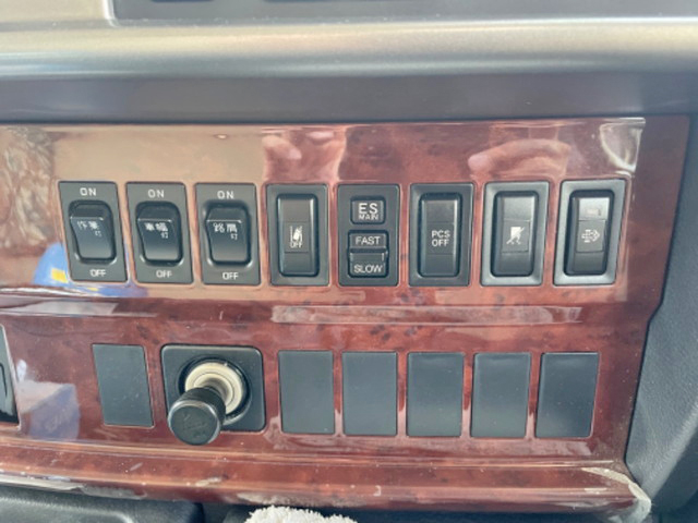 日野プロフィアアコーディオン車大型（10t）[写真34]