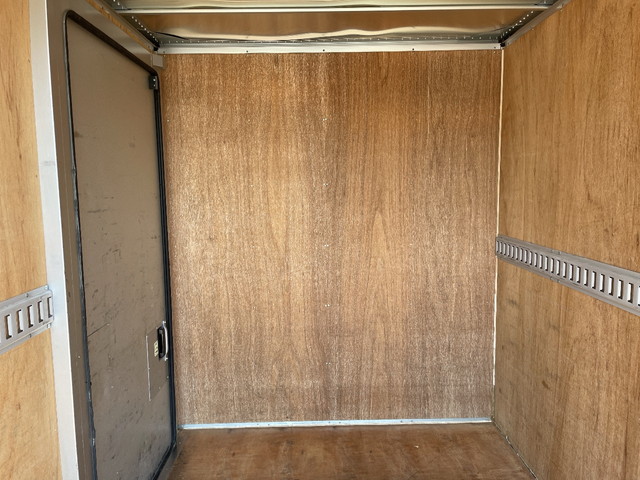 トヨタトヨエースアルミバン小型（2t・3t）[写真13]