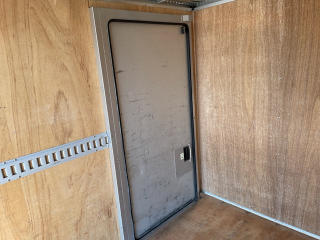 トヨタトヨエースアルミバン小型（2t・3t）[写真14]