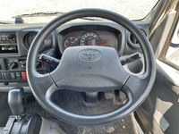 トヨタトヨエースアルミバン小型（2t・3t）[写真32]