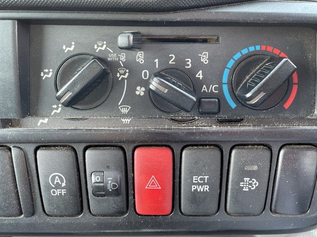 トヨタトヨエースアルミバン小型（2t・3t）[写真37]