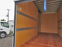 三菱ふそうキャンターアルミバン小型（2t・3t）[写真05]
