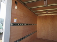 三菱ふそうキャンターアルミバン小型（2t・3t）[写真04]