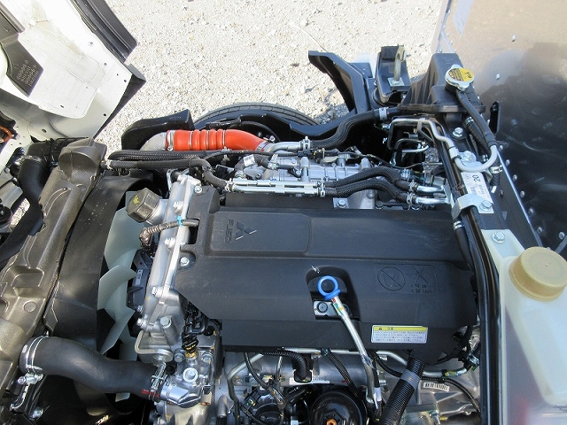 三菱ふそうキャンターアルミバン小型（2t・3t）[写真08]