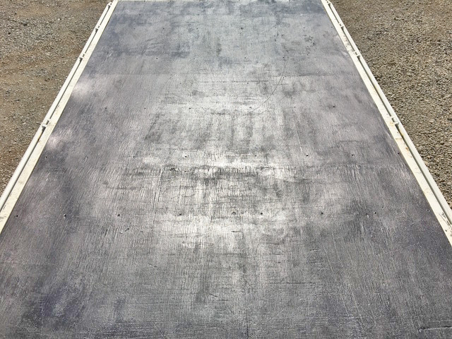 日野デュトロ平ボディ小型（2t・3t）[写真13]