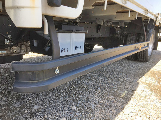 日野デュトロ平ボディ小型（2t・3t）[写真16]