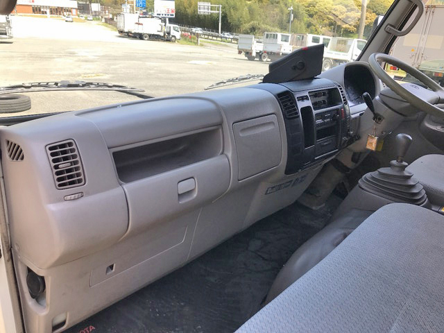 トヨタダイナアルミウイング小型（2t・3t）[写真30]