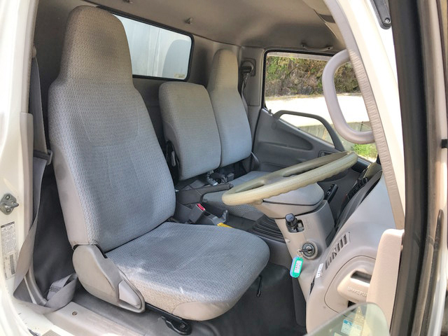 トヨタダイナアルミウイング小型（2t・3t）[写真33]