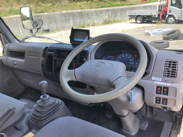 トヨタダイナアルミウイング小型（2t・3t）[写真34]