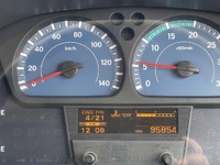 UDトラックスコンドルセルフクレーン3段増トン（6t・8t）[写真39]