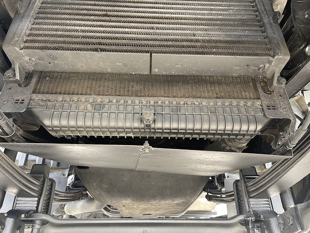 UDトラックスコンドルセルフクレーン3段増トン（6t・8t）[写真07]