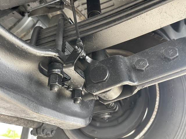 UDトラックスコンドルセルフクレーン3段増トン（6t・8t）[写真09]