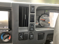 いすゞエルフセーフティローダー小型（2t・3t）[写真34]