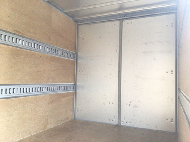 いすゞエルフアルミバン小型（2t・3t）[写真13]