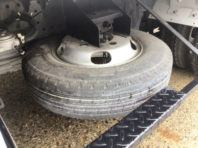 いすゞエルフアルミバン小型（2t・3t）[写真16]