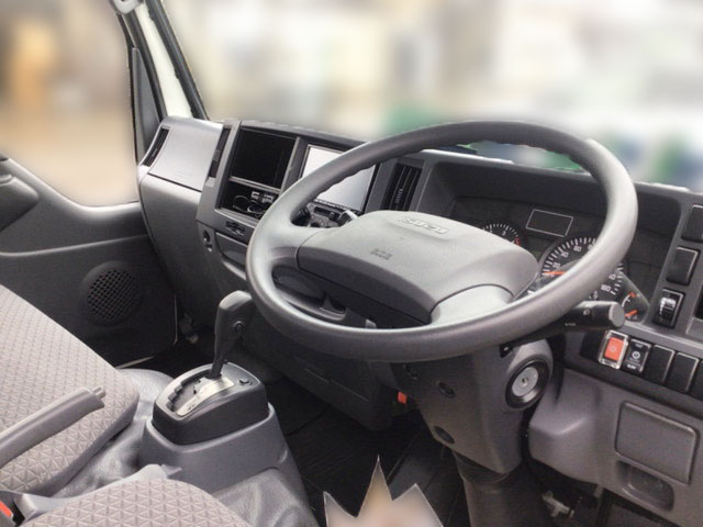 いすゞエルフアルミバン小型（2t・3t）[写真31]