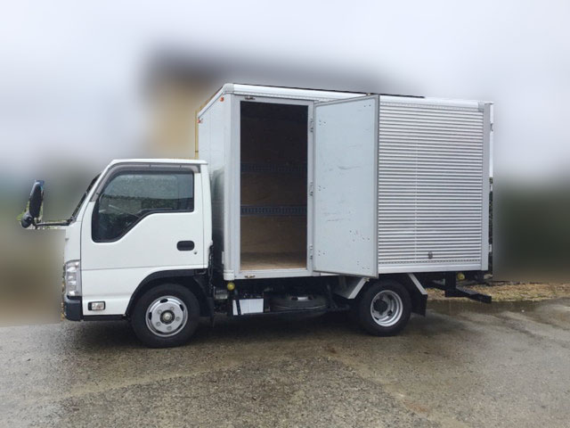 いすゞエルフアルミバン小型（2t・3t）[写真05]