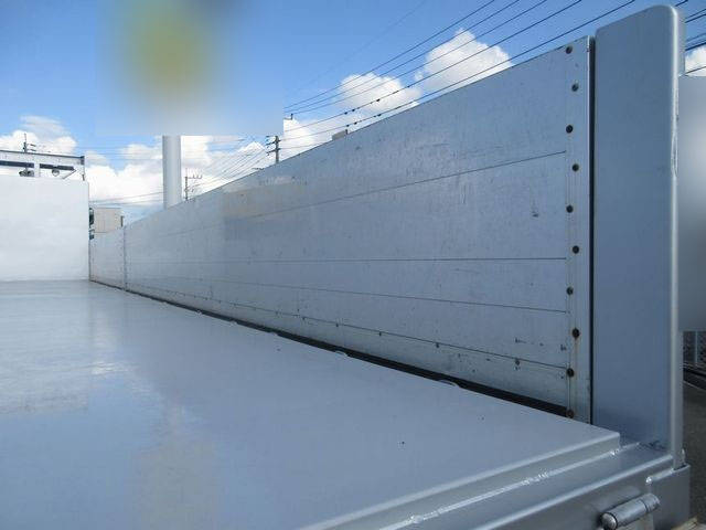 日野プロフィアアルミブロック大型（10t）[写真13]