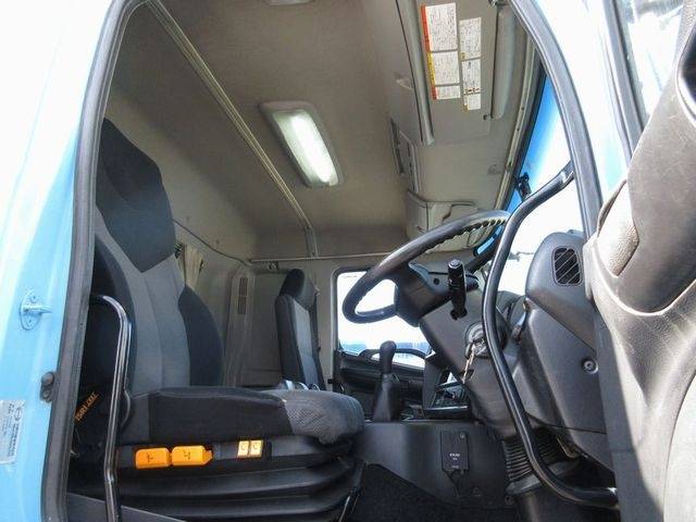 日野プロフィアアルミブロック大型（10t）[写真29]