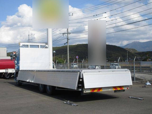 日野プロフィアアルミブロック大型（10t）[写真03]