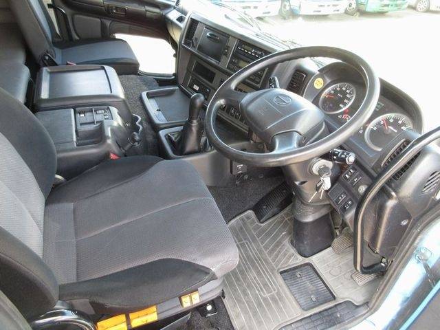 日野プロフィアアルミブロック大型（10t）[写真30]