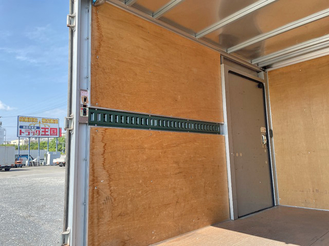 トヨタトヨエースアルミバン小型（2t・3t）[写真13]