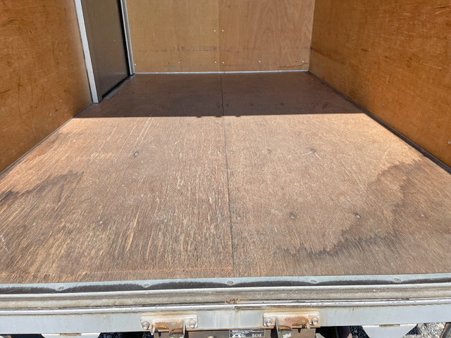 トヨタトヨエースアルミバン小型（2t・3t）[写真15]