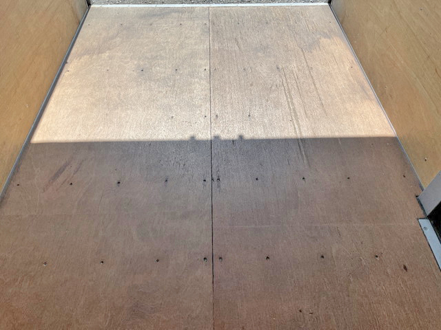 トヨタトヨエースアルミバン小型（2t・3t）[写真16]