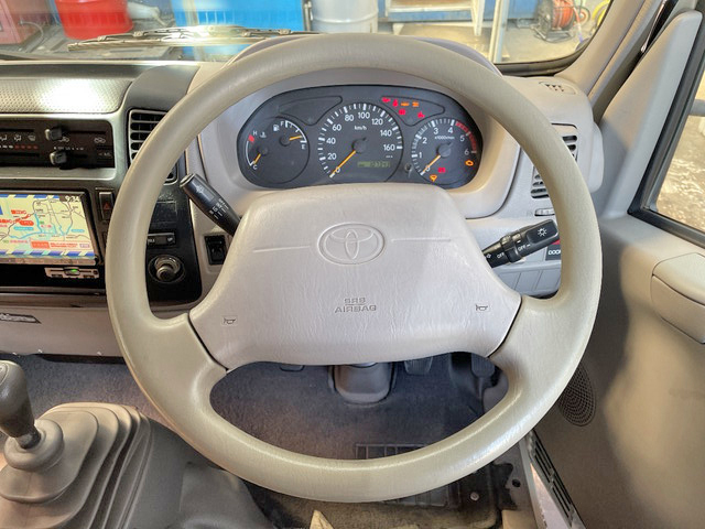 トヨタトヨエースアルミバン小型（2t・3t）[写真36]