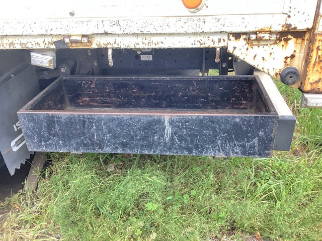 いすゞエルフ平ボディ小型（2t・3t）[写真13]